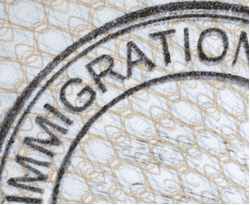 Aufenthaltserlaubnis,Arbeitsgenehmigung,Arbeitserlaubnis,Visum,Visa,Fachkräfte,Beschäftigung ausländischer Fachkräfte,Entsendung,Green card,Greencard,Beschleunigung Visaverfahren,Vorabzustimmung,Familiennachzug,27 BeschV,28 BeschV,Beschäftigungsverordnung,Spezialist Ausländerrecht,Blaue Karte EU,Niederlassungserlaubnis,Fachkräfte,Ausländische Fachkräfte,Fachkräftemangel,visa and work permits,Konsulat,Beschleunigung,Einreiseverfahren,Behörden,Antragsverfahren,Personalaustausch,Entsendung,Daueraufenthalt,was ist der richtige Aufenthaltstitel,Van der Elst,Anwalt,Blaue Karte EU beantragen für Deutschland,Mitarbeiterentsendung,Rechtliche Vorraussetzungen für Einwanderung nach Deutschland,Unterstützung Durchführung Visumsverfahren,Blaue Karte EU Abgrenzung zu anderen Aufenthaltstiteln,EG/2009/50 EG,§ 19a Abs. 3 AufenthG, § 3a BeschV,Alternativen zur Blauen Karte EU,Laufzeit Visaverfahren,Laufzeit Einreiseverfahren,Beantragung Businessvisa,Beantragung Trainingsvisa,Familiennachzug,Mitarbeiterentsendung in Drittländer,van-der-Elst-Prinzip,Was ist der Unterschied zwischen einem Aufenthaltstitel und einer Arbeitserlaubnis,Was ist die Blaue Karte EU,Was ist der Unterschied zwischen einer Blauen Karte EU und einer Arbeitserlaubnis,Vertragen sich Entsendungen und Blaue Karte EU,Welche Vorteile haben Entsendungen,Wie lange dauert das Visumverfahren für ein Arbeitsvisum,Muss der Mitarbeiter vor Einreise einen Sprachkurs absolvieren,Müssen Familienangehörige einen Sprachkurz absolvieren,können Freiberufler eine Arbeitserlaubnis erhalten,Was ist ein van der Elst Visum